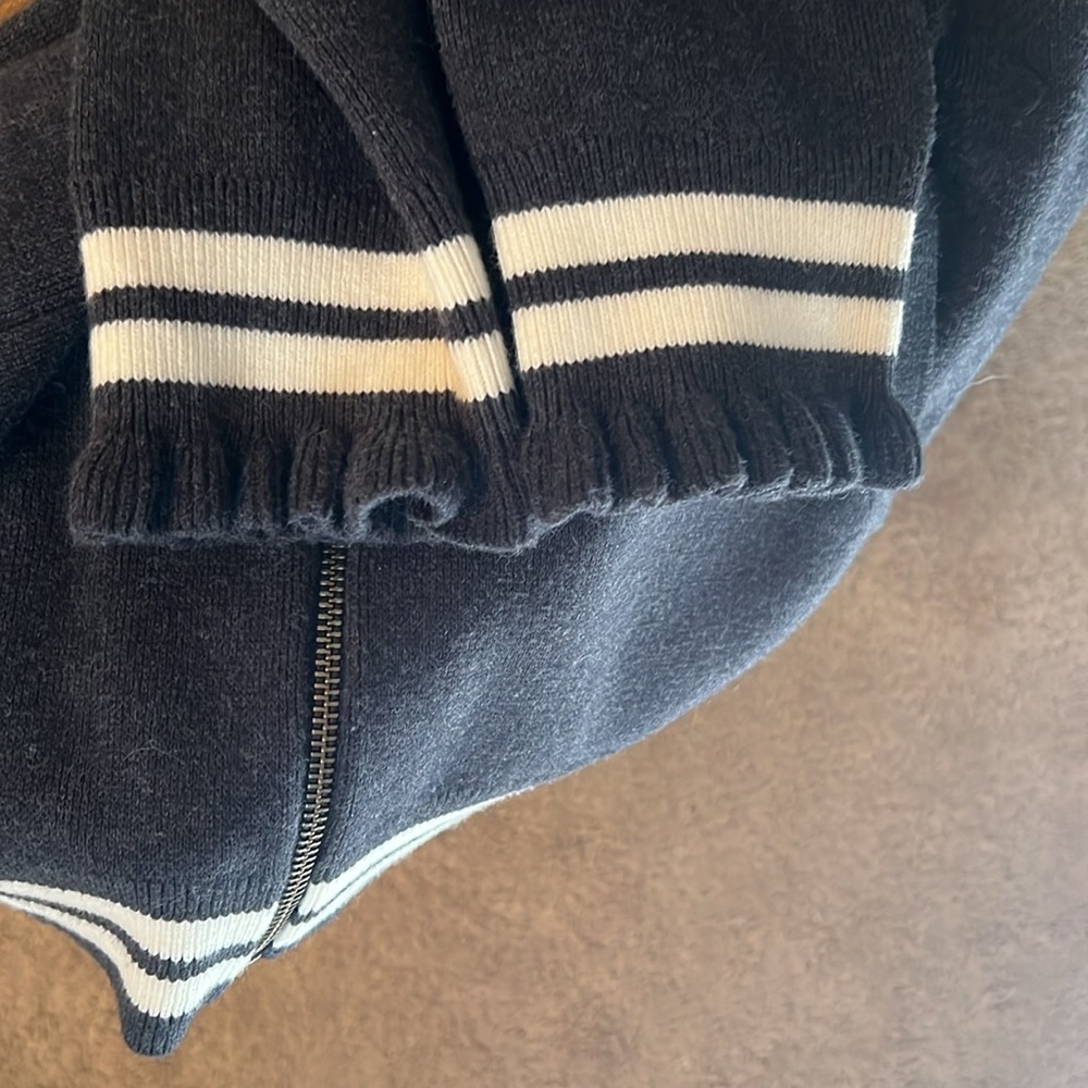 Jacket - Picture 3 of 4